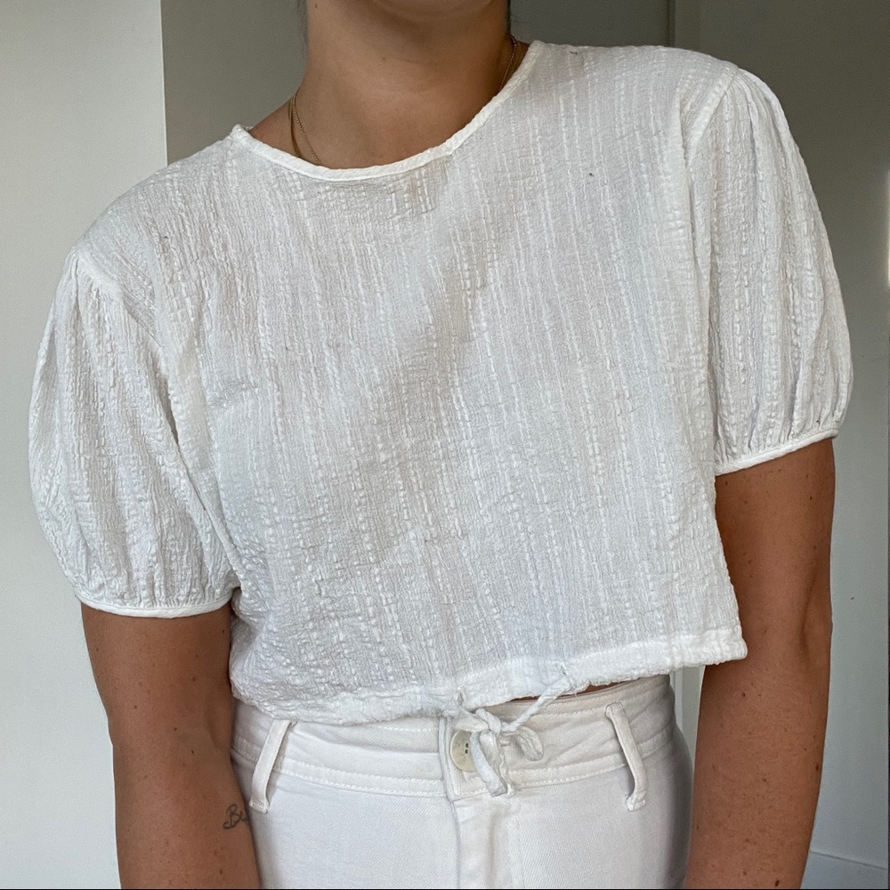 WHITE PUFF SLEEVE CROPPED BLOUSE